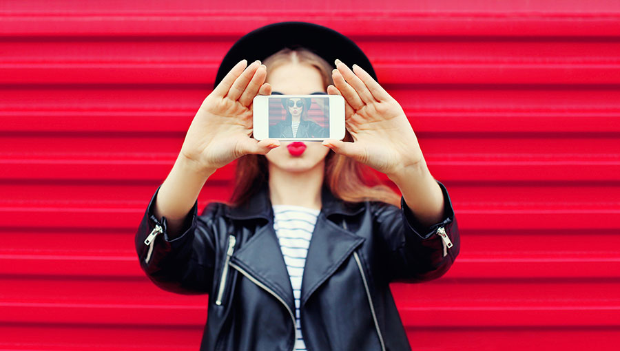 So glad I opened Instagram today: geld verdienen met je selfie