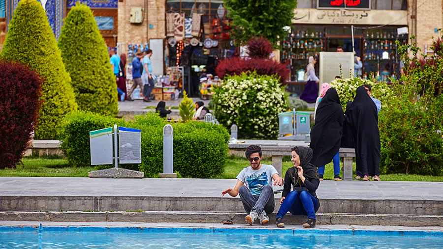De Iraanse datingrevolutie: “Friends is onze Koran voor relaties”