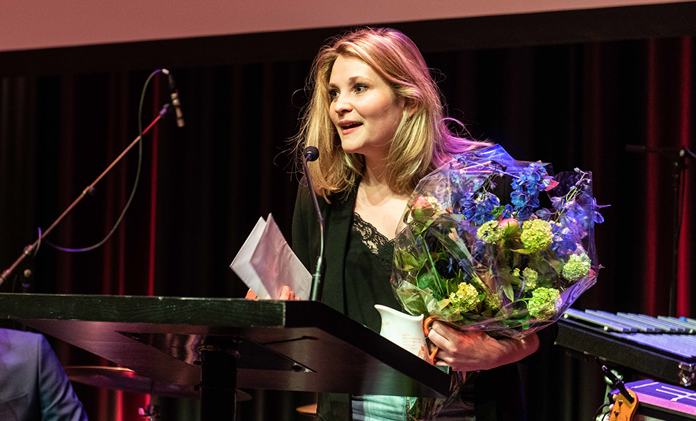 Caroline van Keeken wint met haar erotische verhaal ‘Nietzsche’ Het Rode Oor 2019